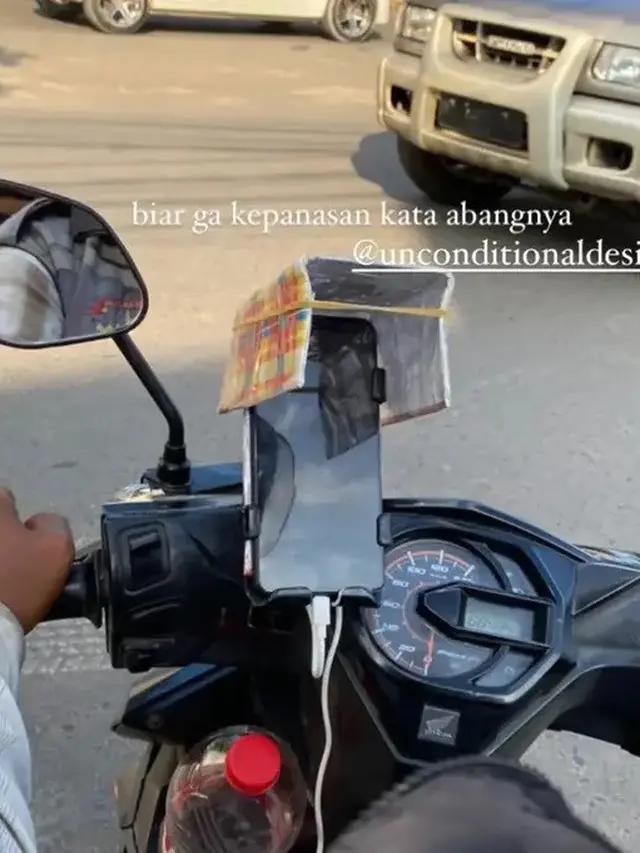 DIY Holder HP Unik