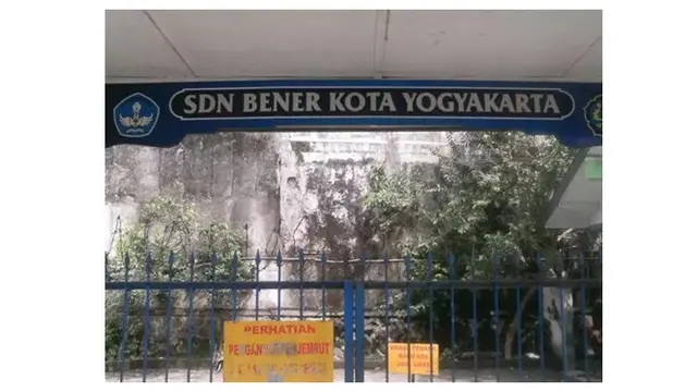 6 Nama Sekolah Pakai Bahasa Kekinian Ini Bikin Heran, Kocak Tapi Benar Adanya