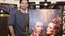 Acara '10 Years Personal Journey of Reza Rahadian' menghadirkan pameran foto dengan menampilkan fashion photography yang terinspirasi dari kostum dan setting 10 film Reza Rahadian sejak awal karirnya. (Galih W. Satria/Bintang.com)