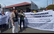 Protes Puluhan Tahun Tak Direspons, Warga Depok Demo Pabrik Ragi Lantaran Cemari Lingkungan