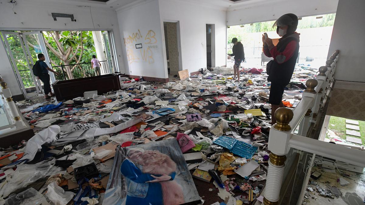 Uya Kuya Ceritakan Situasi Saat Keluarga Tinggalkan Rumah Sebelum Dijarah Massa