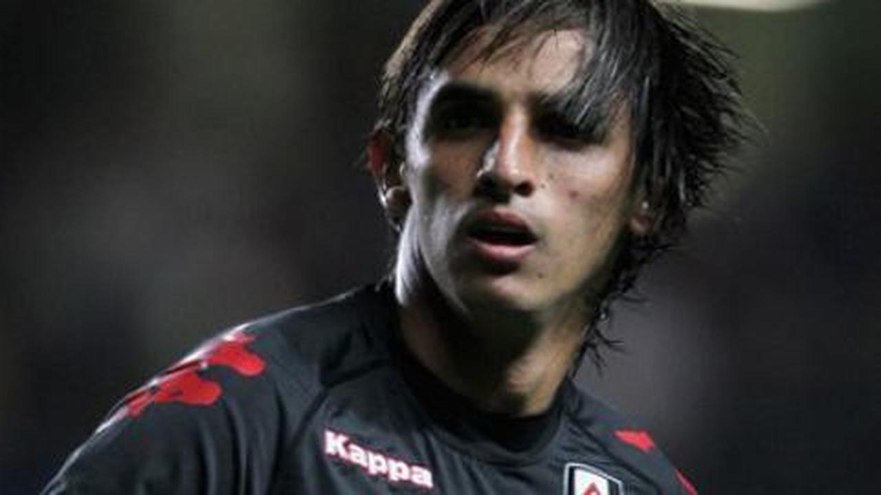 Patah kaki, musim Bryan Ruiz bersama Fulham berakhir