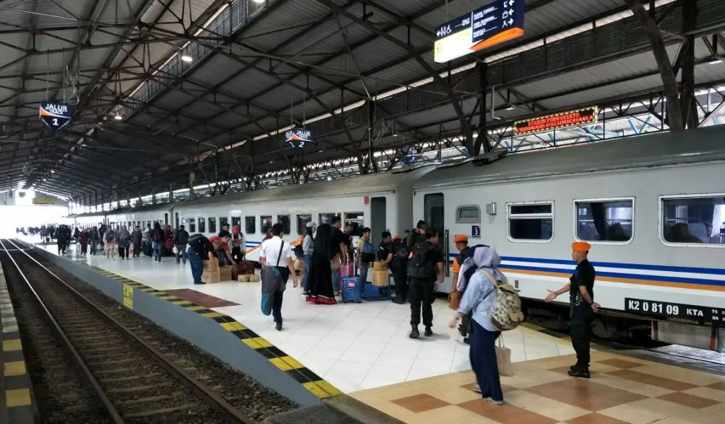 Suasana di Stasiun Besar Purwokerto. (Foto: Liputan6.com/Muhamad Ridlo)