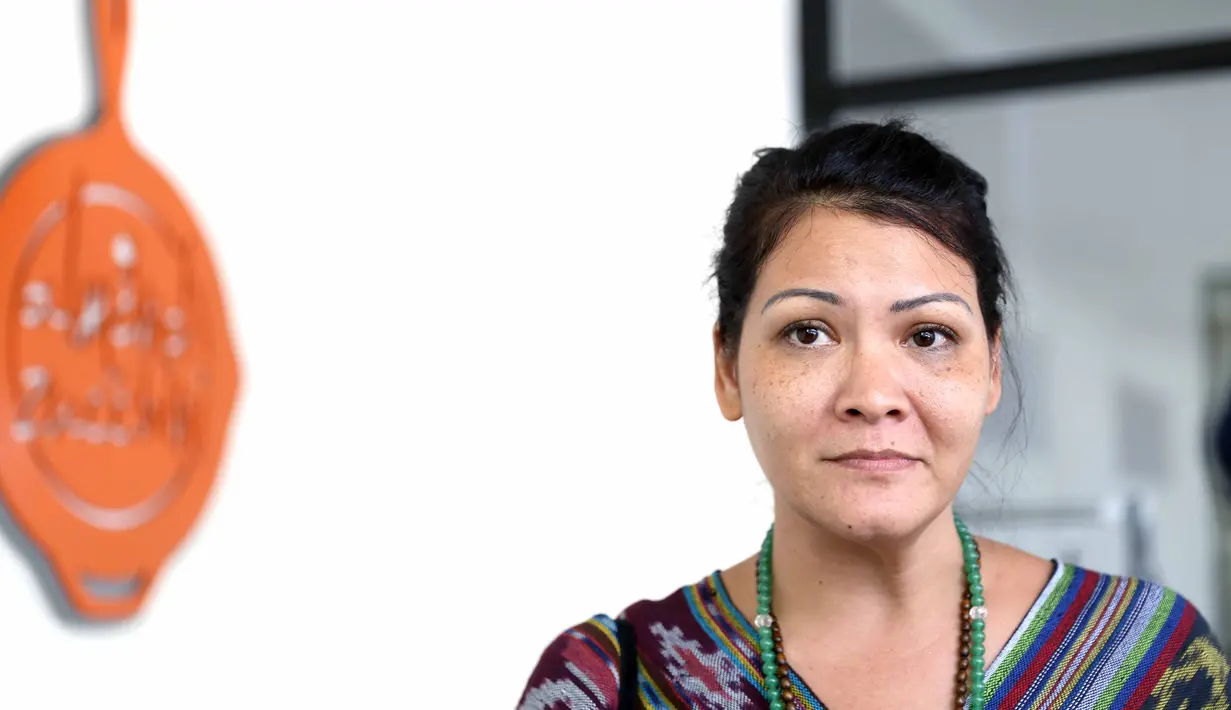 Melanie Subono di diagnosa terkena penyakit berbahaya. Sebelum melakukan tindakan medis, ia mencoba dengan cara alami. Kini, ia mengaku ada pengumpalan dalam batang otaknya. (Nurwahyunan/Bintang.com)