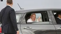 Paus Fransiskus pilih Fiat 500L sebagai mobil dinasnya selama berkunjung ke AS. 