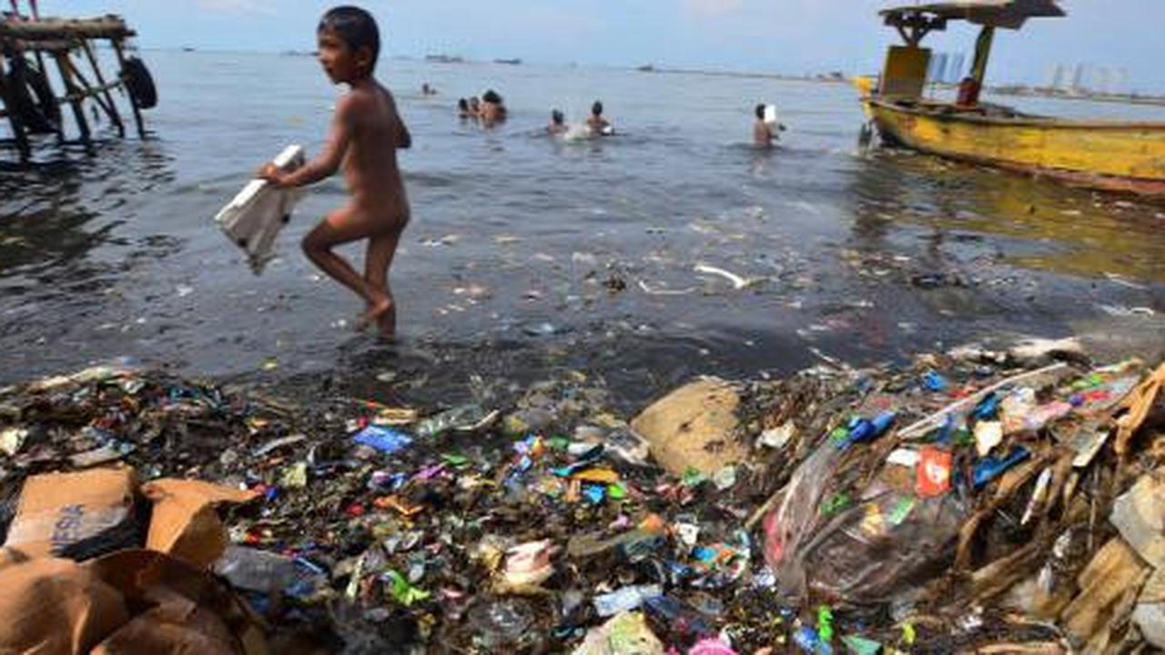 Ahok hapus anggaran Rp 90 M untuk gali sampah di sungai