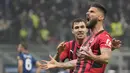 Olivier Giroud. Striker AC Milan berusia 35 tahun ini baru saja mencetak dua gol di laga debut Derby Milan melawan tuan rumah Inter Milan di pekan ke-24 Liga Italia musim 2021/2022 yang berkesudahan 2-1, 5 Februari 2022. Total 8 gol dan 2 assist dicetaknya hingga kini. (AP/Antonio Calanni)