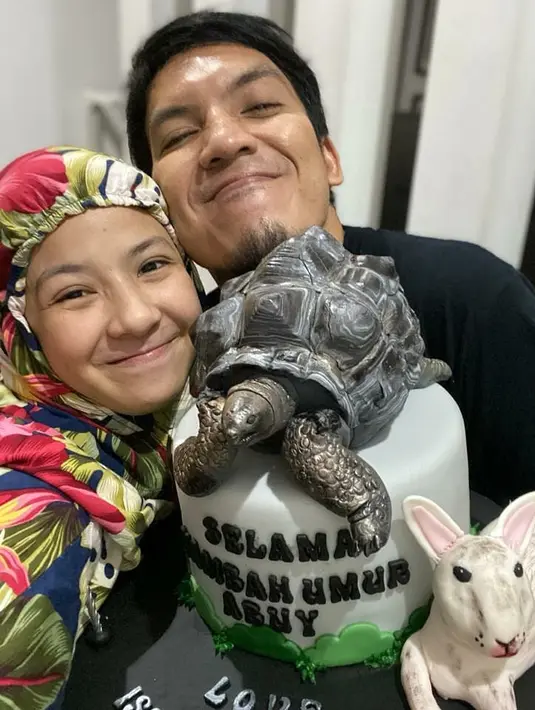 Desta Ultah (Instagram/sekarwangicake)