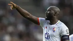 Pemain Belgia, Romelu Lukaku melakukan selebrasi setelah mencetak gol kedua timnya ke gawang Estonia pada laga Grup F Kualifikasi Euro 2024 yang berlangsung di A. Le Coq Arena, Tallinn, Estonia, Rabu (21/06/2023) dini hari WIB. Lukaku sukses mencetak dua gol untuk kemenangan 3-0 Belgia. (AP Photo/Pavel Golovkin)