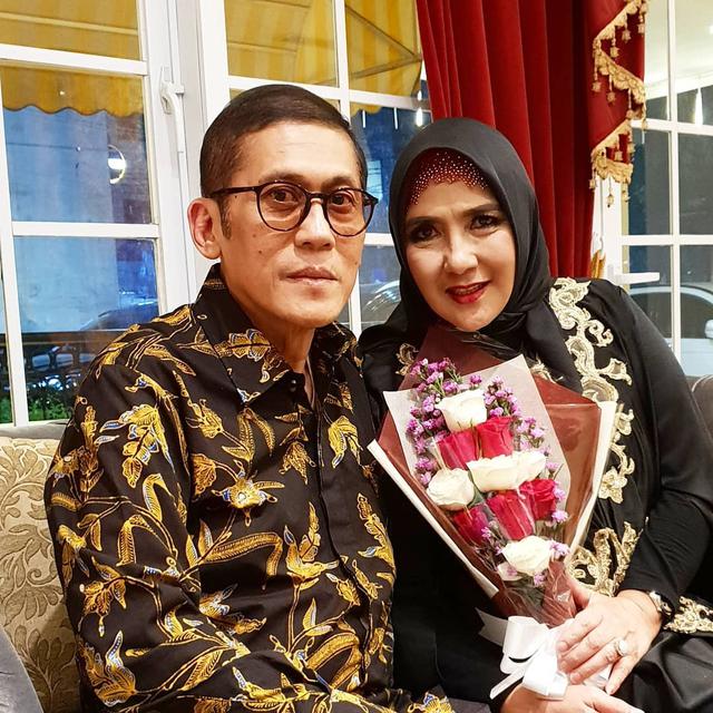 Aktor Senior Pangky Suwito Kini Jualan Martabak Ini 5 Faktanya Hot Liputan6 Com Yati octavia roy marten cuplikan film poppy argun argon. aktor senior pangky suwito kini jualan