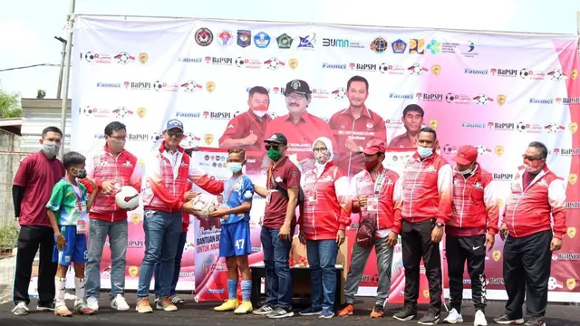 BaPSPI Bagi-Bagi Bola Gratis