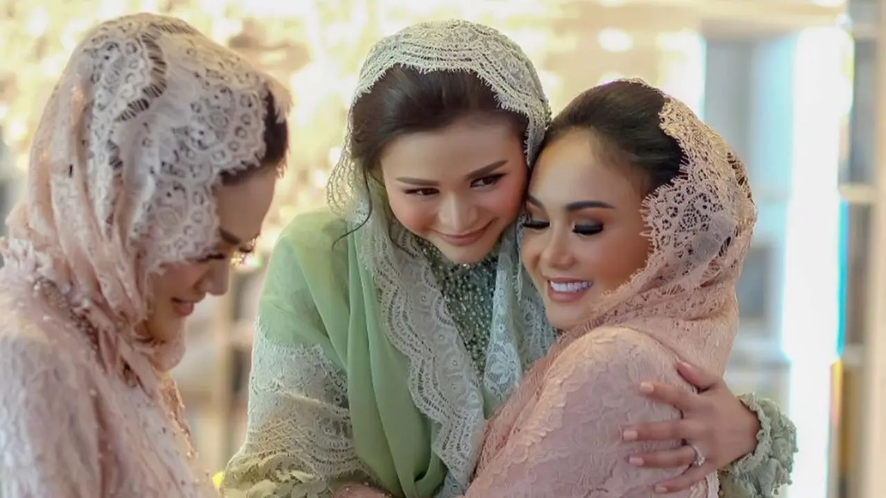 Krisdayanti, Kartika Sary, dan Yuni Shara (Instagram/ yunishara36, foto oleh: @poerannoe)