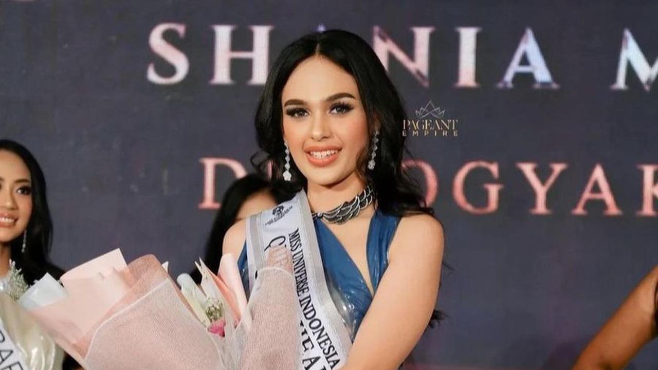 Terbaru, Shania Binti Mahir Hamdun menerima penghargaan khusus Queen of Hearts di Miss Universe 2023, yang menghargai kepribadiannya yang menawan dan kemampuannya untuk menyentuh hati banyak orang.<br>
