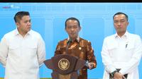 Menteri ESDM Bahlil Lahadalia dalam konferensi pers mengenai polemik tambang nikel di Raja Ampat, di Istana Negara, Selasa (10/6/2025). (Tira/Liputan6.com)