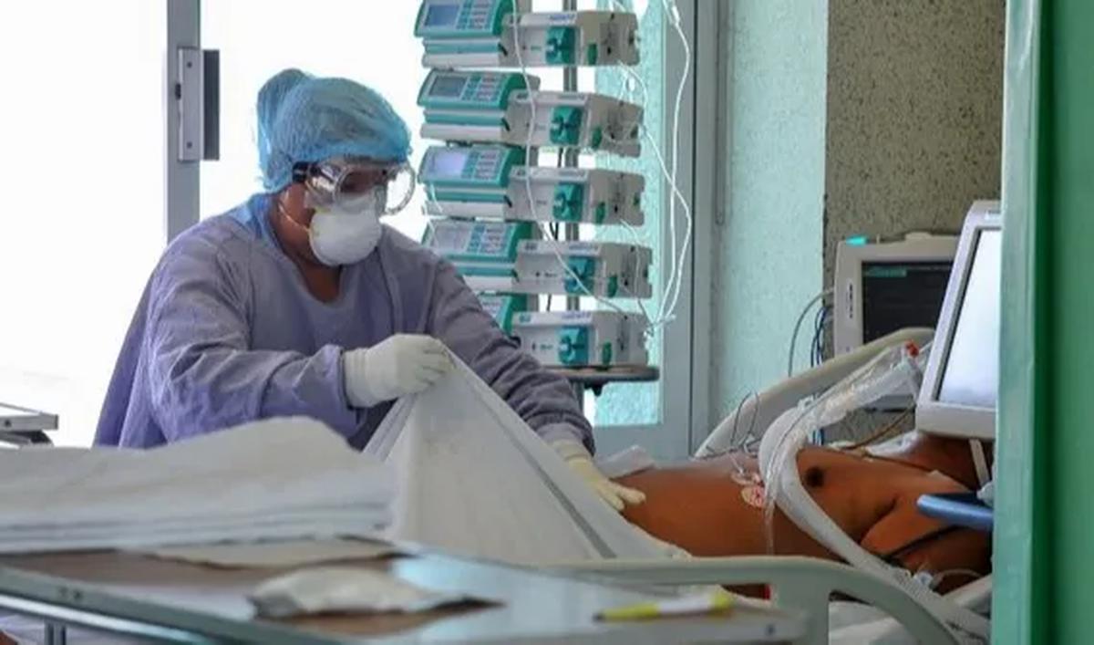 Hanya saja, sejauh ini jumlah tenaga kesehatan itu yang sangat minim, terutama untuk dokter-dokter spesialis.