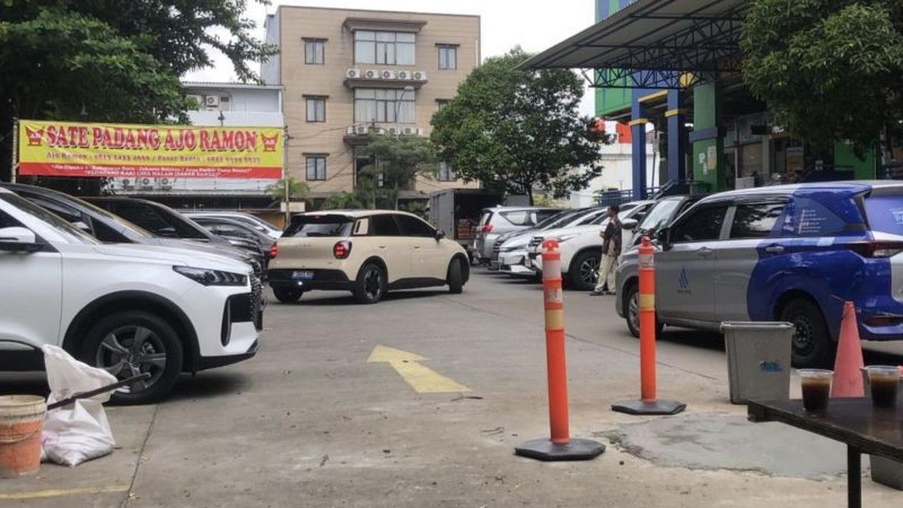 Revitalisasi Pasar Santa: Perumda Pasar Jaya Dorong Ekonomi Komunitas Anak Muda dengan Wajah Baru