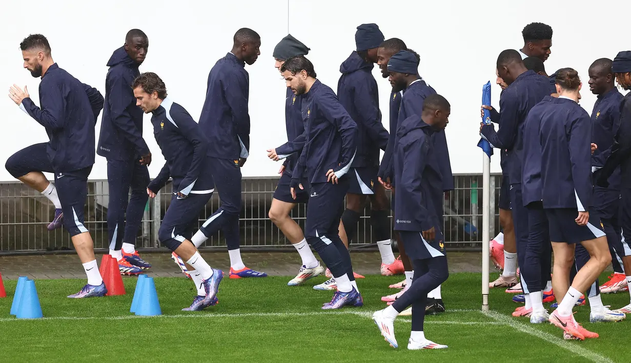 Les Bleus akan berhadapan dengan Belgia di Merkur Spiel-Arena (Dusseldorf Arena) pada Senin, 1 Juli 2024, 23:00 WIB. (FRANCK FIFE/AFP)
