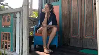 Tamara Bleszynski belajar banyak selama tinggal di Bali, salah satunya belajar menjadi nyaman (Dok.Instagram/@tamarableszynskiofficial/https://www.instagram.com/p/B4ct6itl7NR/Komarudin)