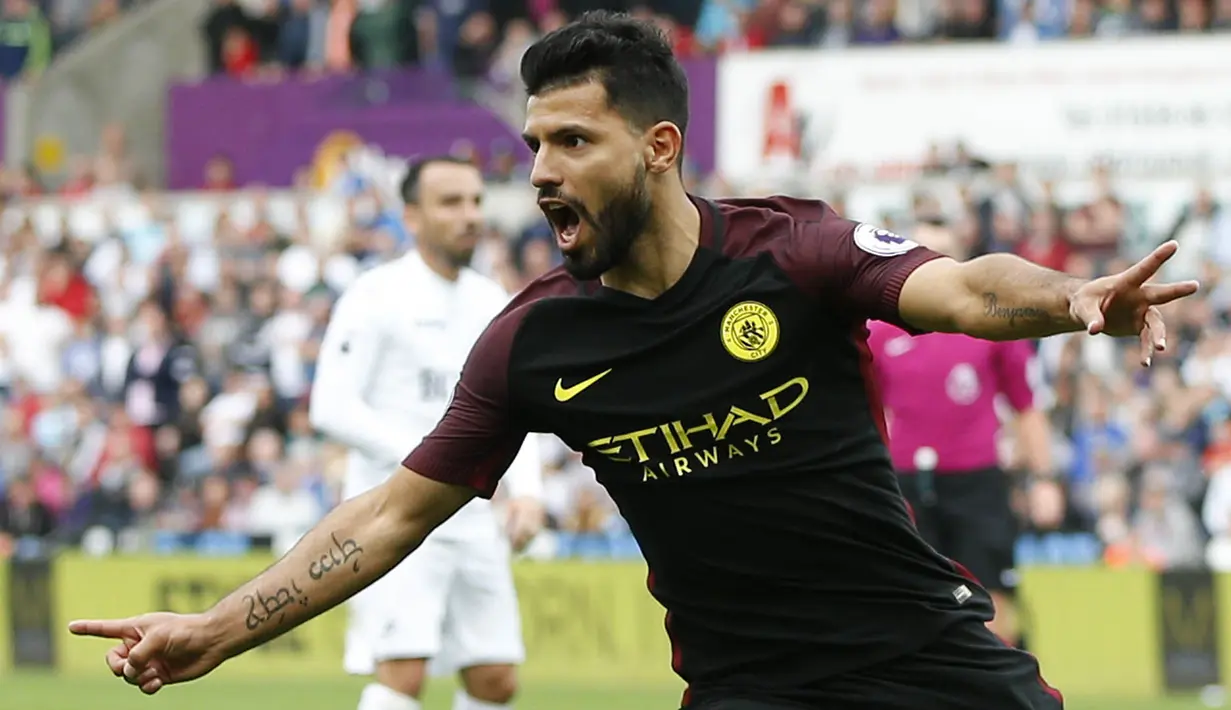 8. Sergio Aguero (Manchester City) -  31 gol dalam 41 laga. (AFP/Adrian Dennis)