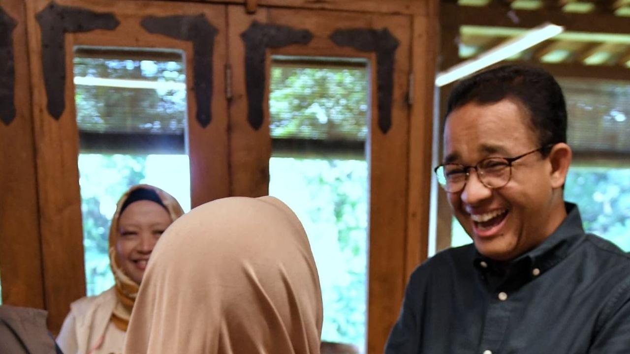 Masa Tenang Pemilu, Anies Baswedan Reuni Bareng Teman SMA di Kediamannnya