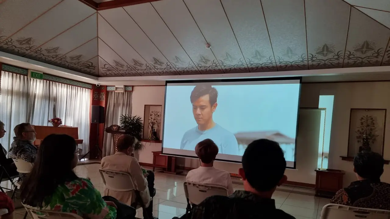 Dalam rangka memperkuat diplomasi dan promosi bahasa dan budaya Indonesia, kantor Atdikbud bersama Fungsi Penerangan, Sosial dan Budaya (Pensosbud) Kedutaan Besar Republik Indonesia (KBRI) Canberra memutar film Indonesia (KBRI Canberra)