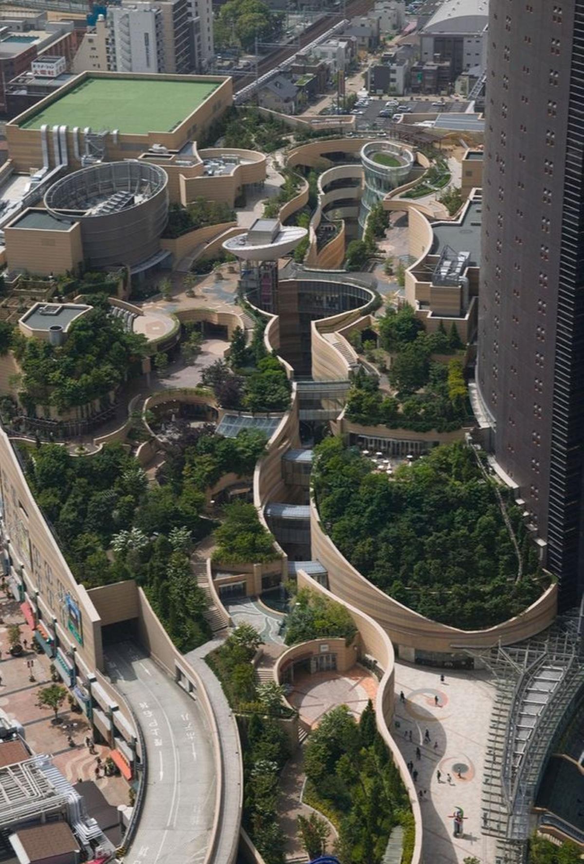 Ilustrasi Namba Park Osaka