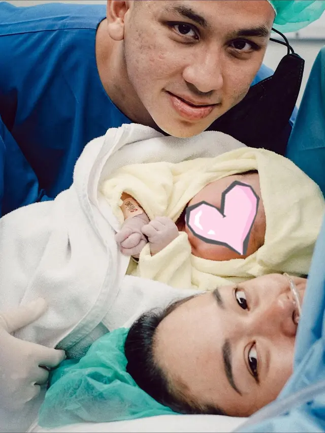 6 Momen Ayla Dimitri Melahirkan Anak Pertama, Penuh Perjuangan
