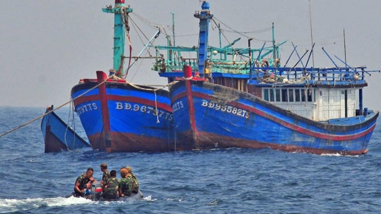 Aksi TNI AL ledakan kapal asing ilegal asal Malaysia