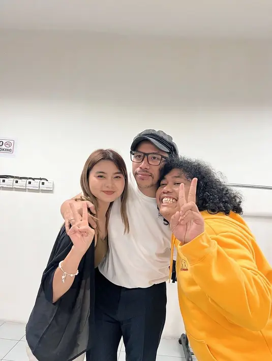 Marshel Widianto menambahkan, memiliki alasan khusus mengapa merahasiakan pernikahan dengan Cesen. Selain itu, juga ia bersama sang istri ingin menikmati kebahagiaan berdua lebih intim. [Instagram/ceseniy]