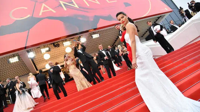 Festival-Film-Cannes-Adriana-Lima