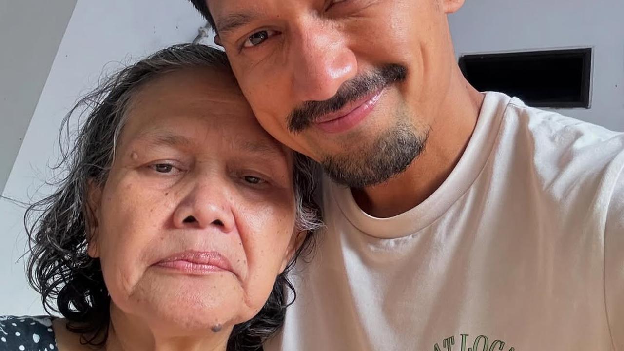Momen Kebersamaan Ibnu Jamil dan Sang Ibunda yang Kini Tinggal Kenangan