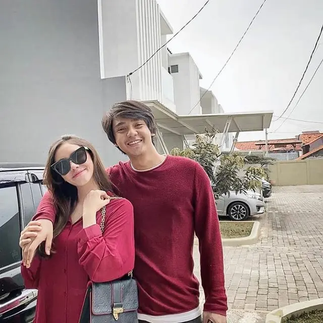 Dikabarkan Putus, Ini 6 Momen Kebersamaan Arbani Yasiz dan Syahra Larez