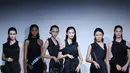 Ajang penghargaan Fashion Force Award di JFW 2021, yang ditayangkan pada tanggal 28 November 2021 di JFW.TV, menampilkan tiga label yang saling memamerkan kreativitas mereka, yaitu MKS, S.RW, dan Masou Atelier. (JFW).