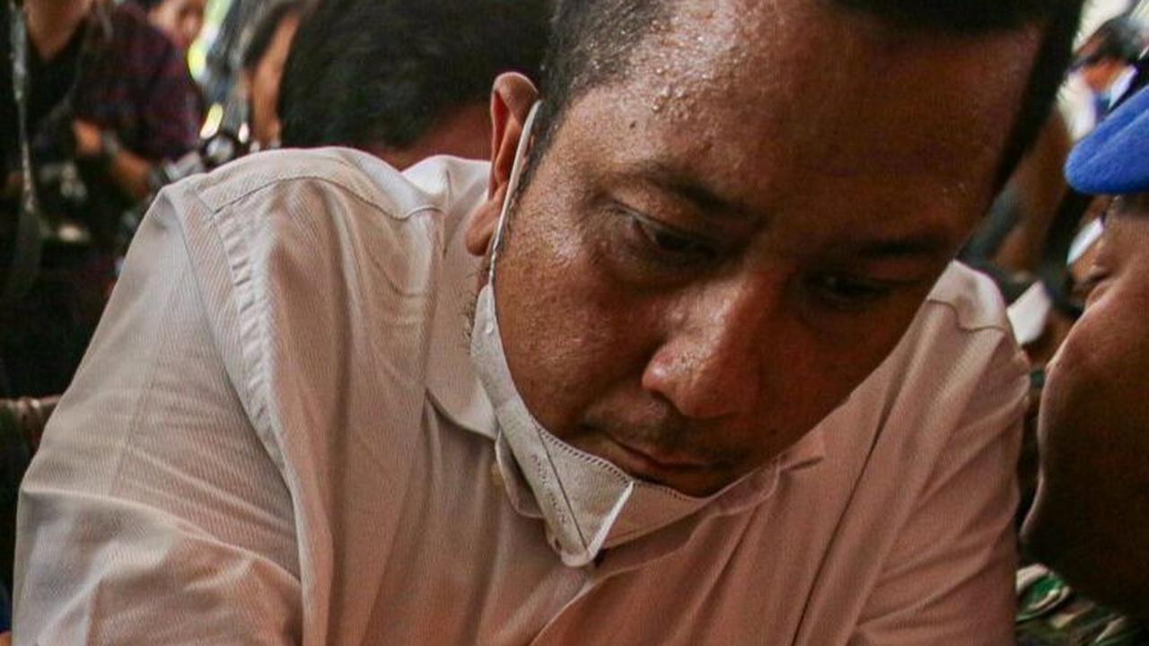 Selanjutnya tumpukan uang tunai itu akan diserahkan kepada penyidik Jampidsus.