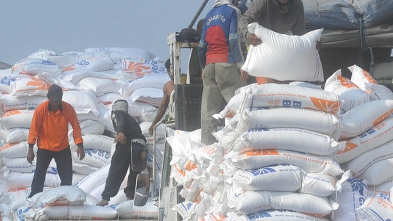 27 Ribu ton beras asal Vietnam tiba di Tanjung Priok