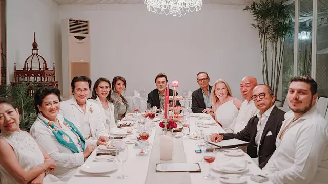 Pesta Pernikahan Farah Quinn di Jakarta