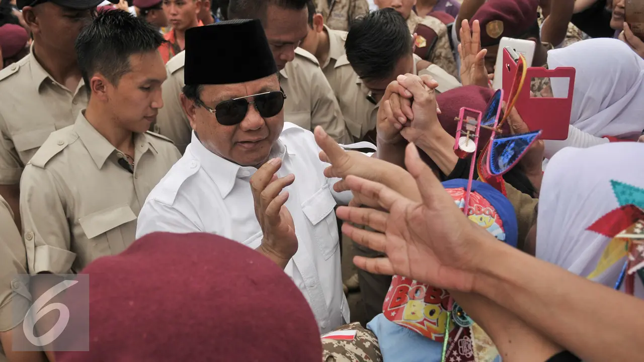 Bakar Semangat Pendukung, Prabowo Hadiri Kampanye Akbar Anies-Sandi