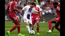 Gol pembuka akhirnya lahir di setengah jam pertama lewat operan jarak jauh Lionel Messi. (AP Photo/Thibault Camus)