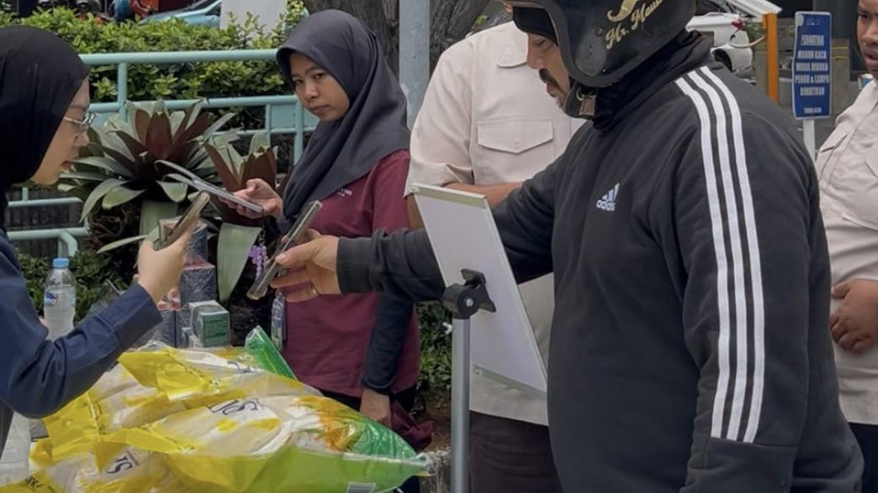 PTPN IV PalmCo Catat Telah Salurkan 240 Ton Beras SPHP Hingga September 2025