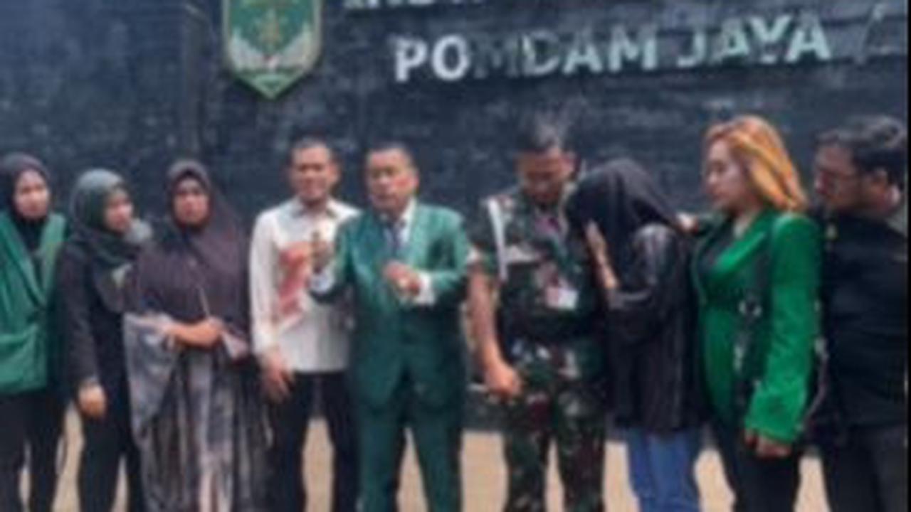 Tangis Haru Tunangan Korban, Ditenangkan Danpomdam Jaya