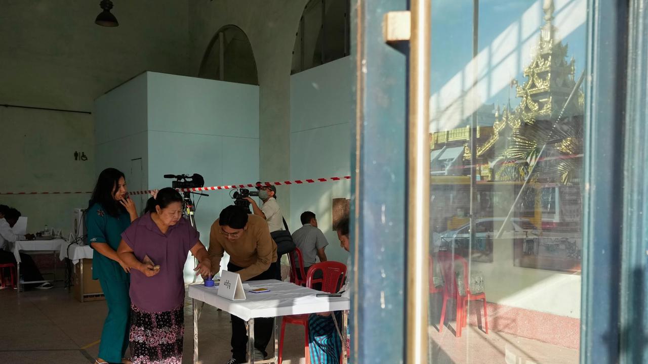 FOTO: Myanmar Gelar Pemilu Nasional Pertama Sejak Kudeta Militer