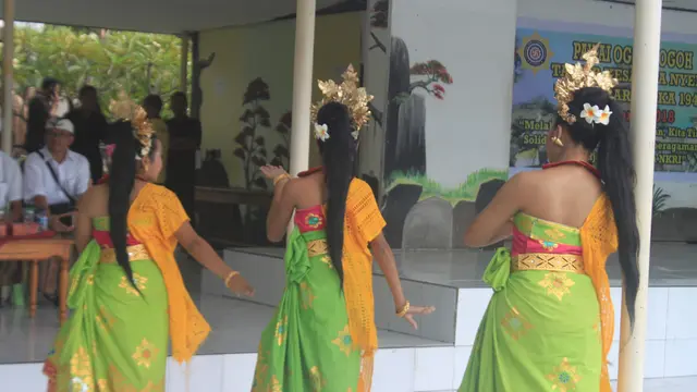 Pawai ogoh-ogoh di NTT