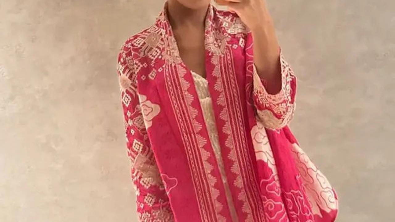 6 Gaya Berkelas Winona Delany Calon Menantu Hotman Paris yang Akan Dinikahi Putra Pertamanya, Kenakan Kebaya hingga Gaun