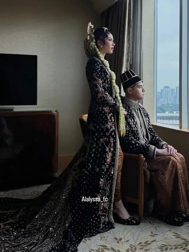 Detail Kebaya Beludru Alyssa Bak Putri Solo