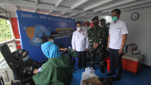 Donor Darah dan Donor Plasma Konvalesen di atas Kapal RS Terapung Ksatria Airlangga