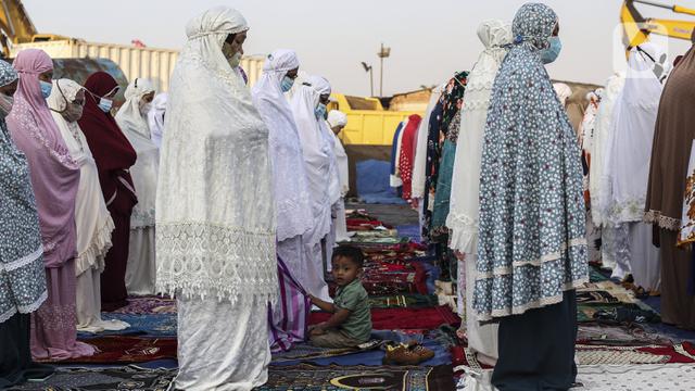 Karapan Sapi Hingga Haji, Tradisi Suku Madura yang Masih Lestari