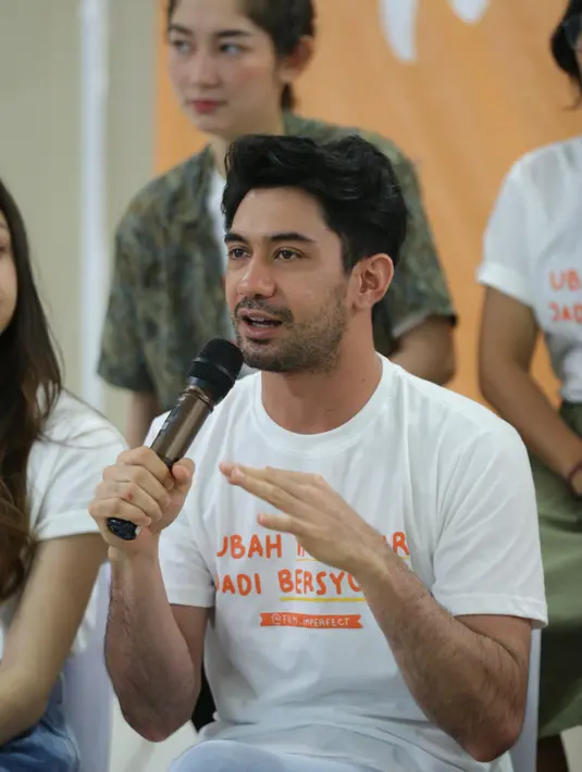 Reza Rahadian (Daniel Kampua/Fimela.com)