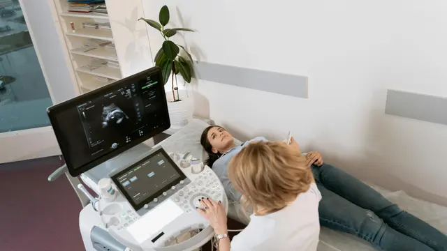 2. Spotting atau Flek Ringan