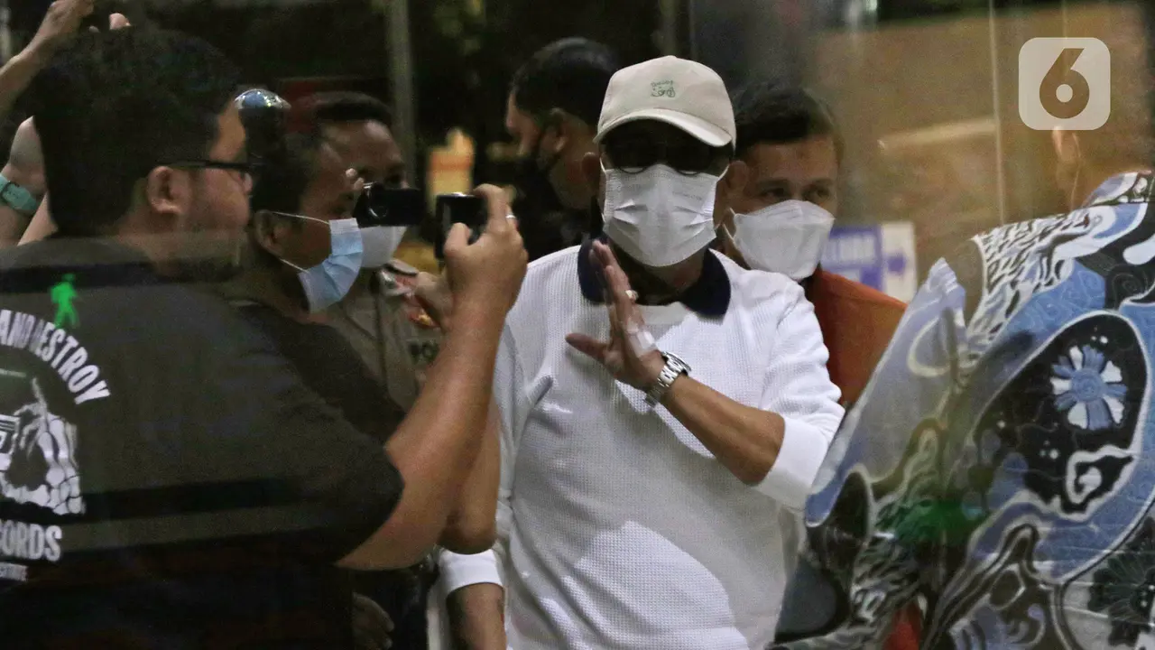 KPK Jemput Paksa Wali Kota Ambon Richard Louhenapessy
