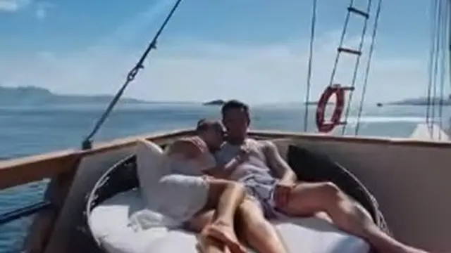 6 Potret Naomi Zaskia dan Dylan Carr Liburan Bareng di Labuan Bajo, Tampil Mesra